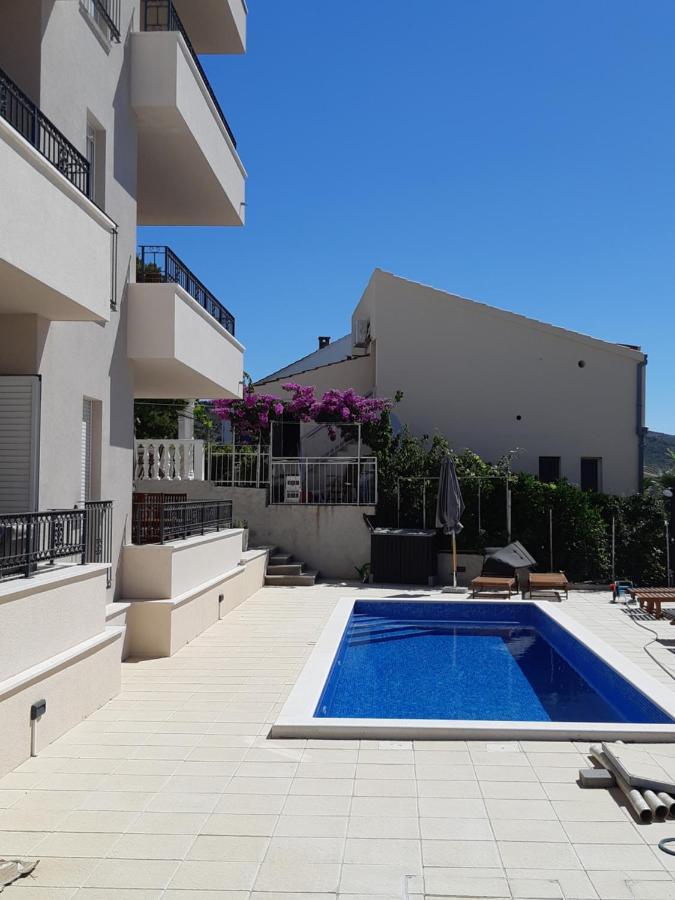 Apartment Lizzi. Trogir Exterior foto