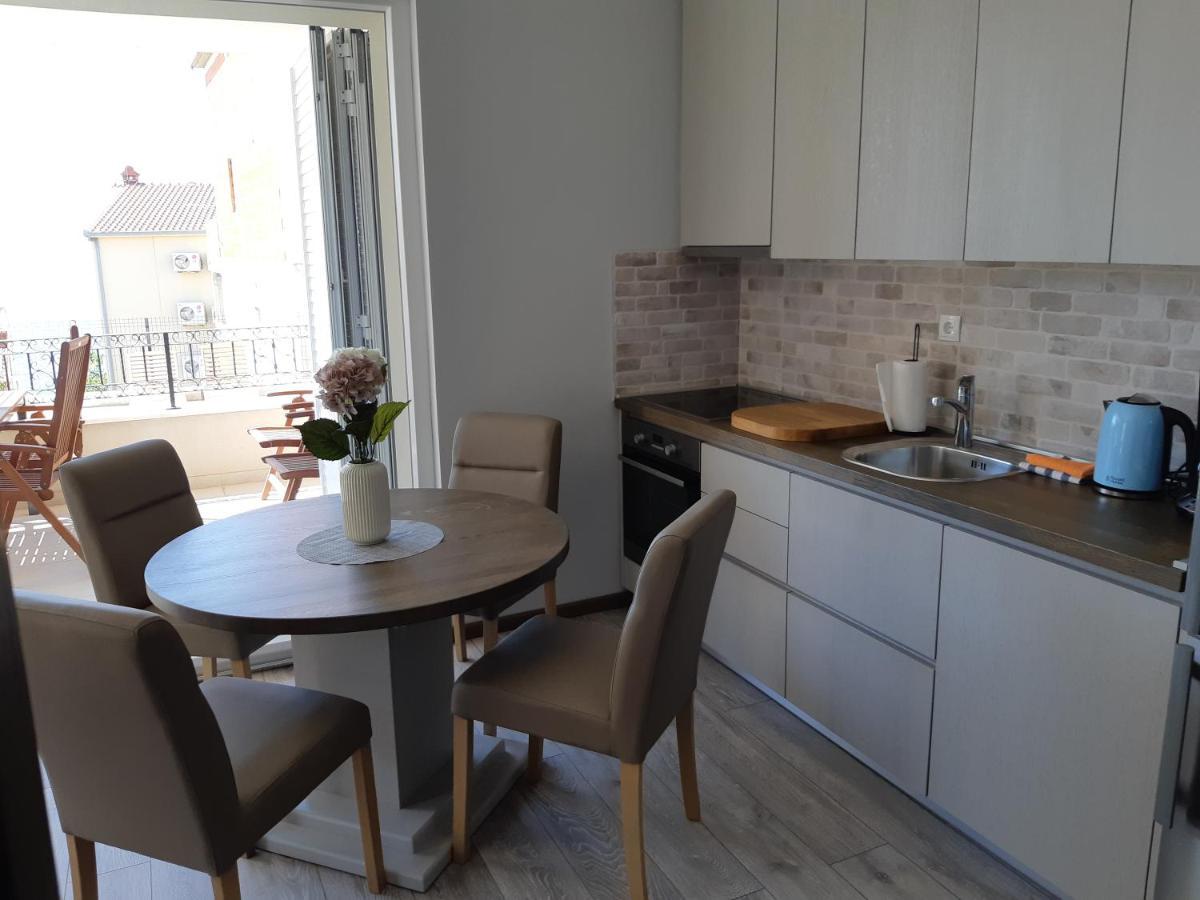 Apartment Lizzi. Trogir Exterior foto